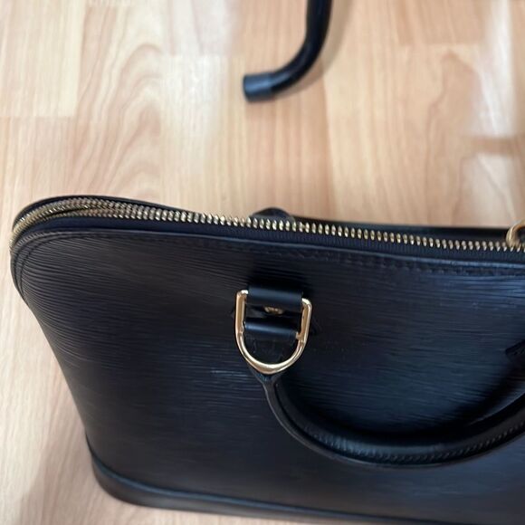 🖤LOUIS VUITTON EPI NOIR ALMA - Picture 10 of 17